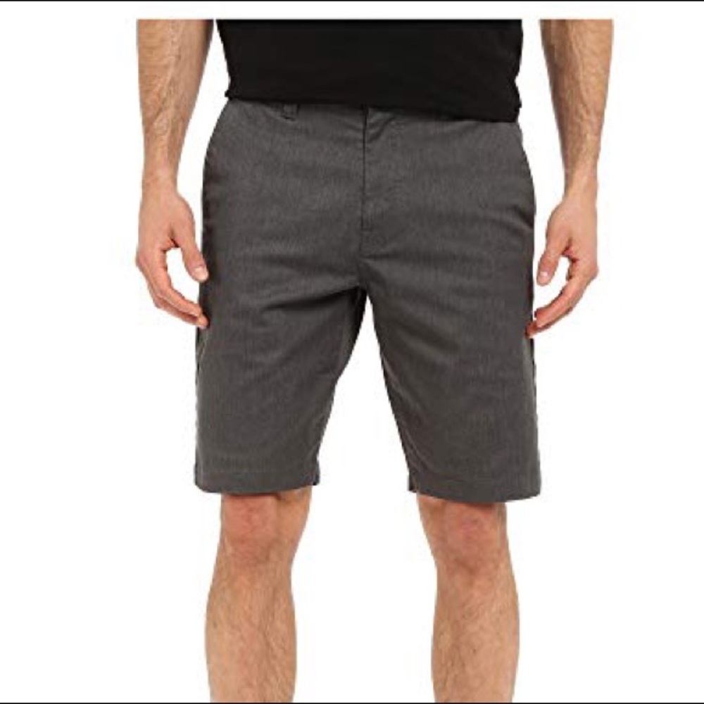 Volcom  Men Shorts - 34